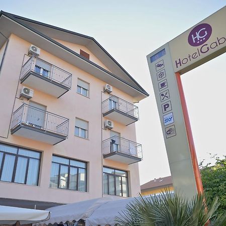 Hotel Gabry Червия Экстерьер фото